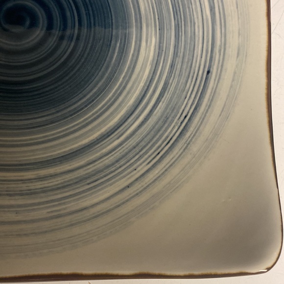 Euro Ceramics Inc Square Dinner Plates Set of Two 10.5”D - Picture 17 of 17